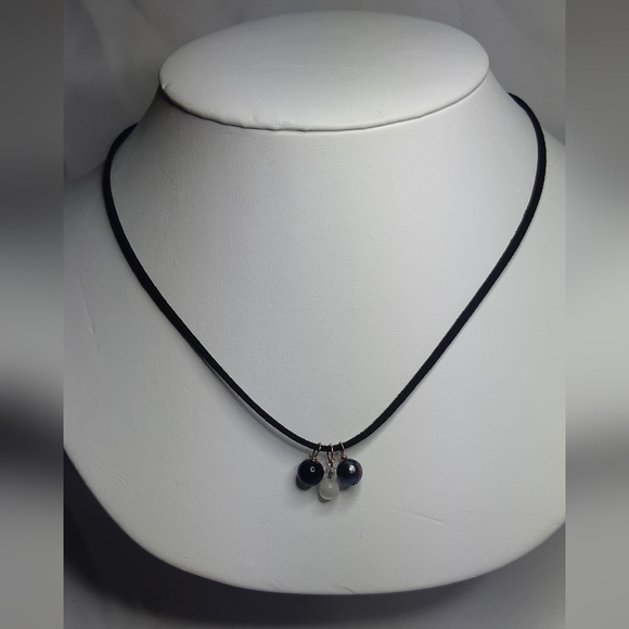 Genuine Onyx, Peacock Pearl, White Cat's Eye Necklace - Picture 1 of 3